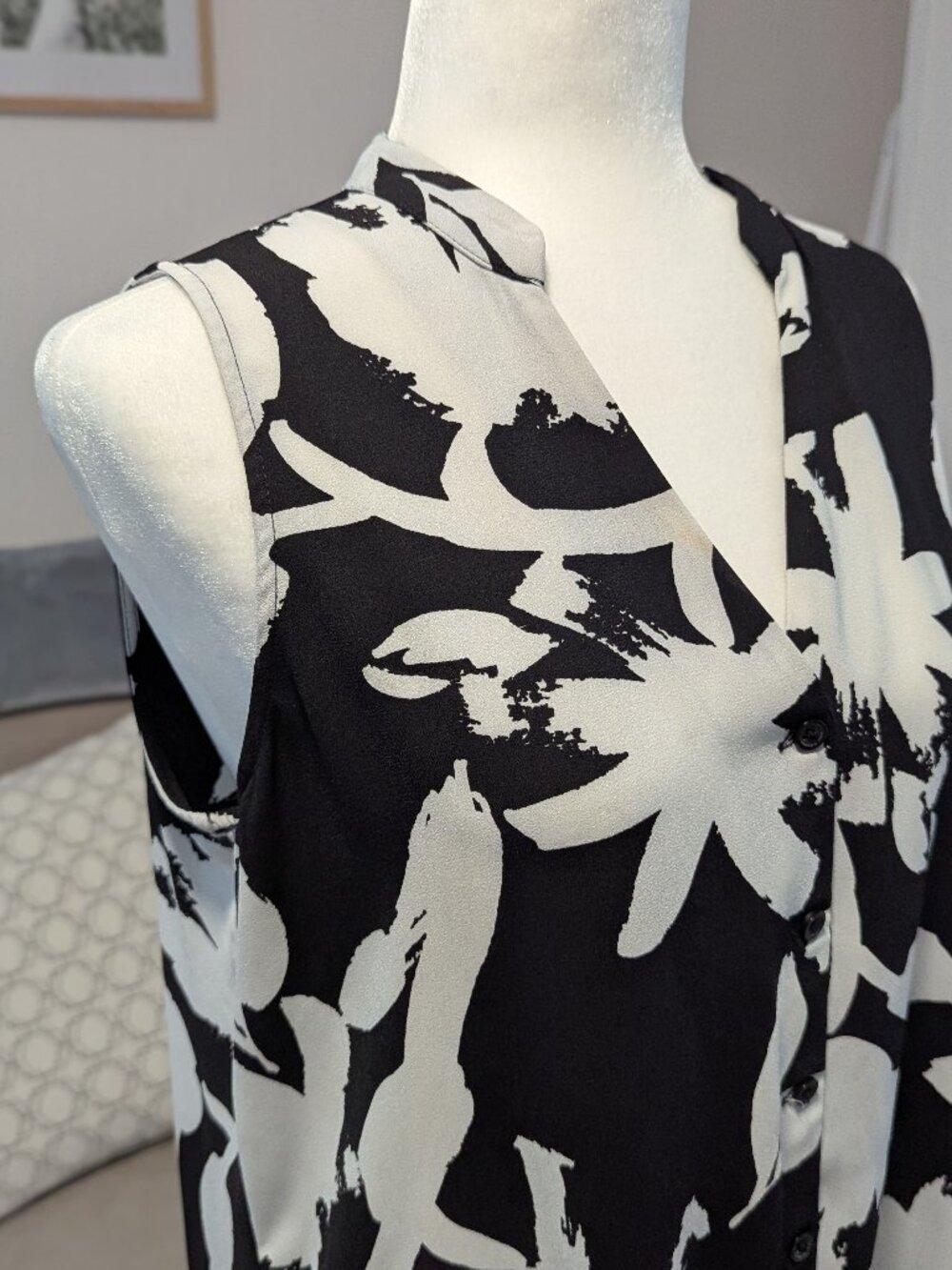 NEVER WORN! Nine West lightweight summer black and white dress.